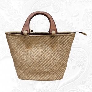 Handmade Woven Pandan Leaves Natural Colot Tote Bag with Wooden Handles, Large